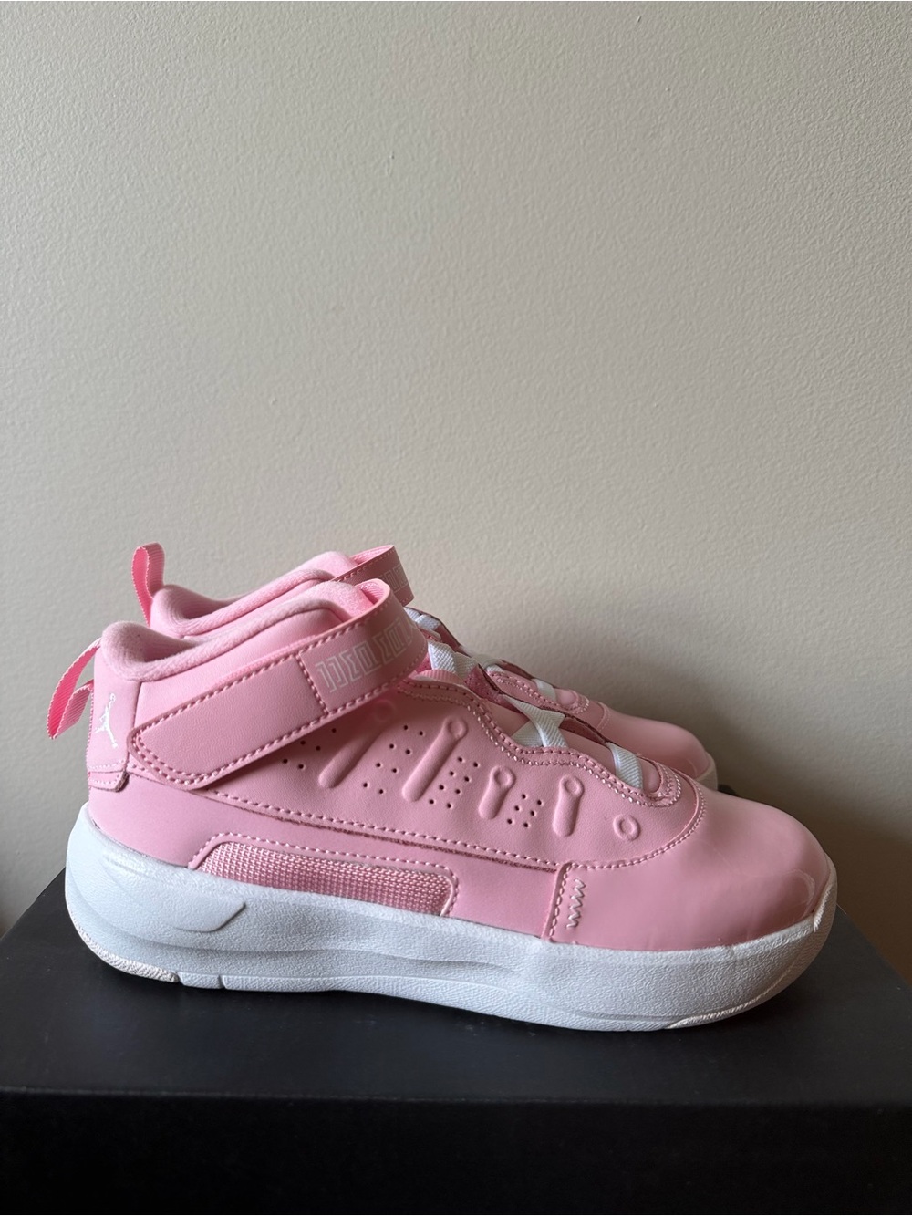 Air Jordan Max Aura 7 PS Pink Pearl HQ2090-601  Size 3Y